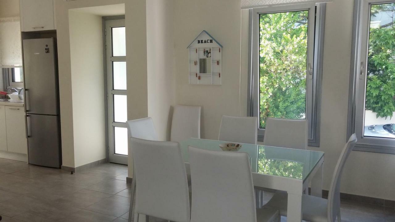 Family Home Protarász Kültér fotó